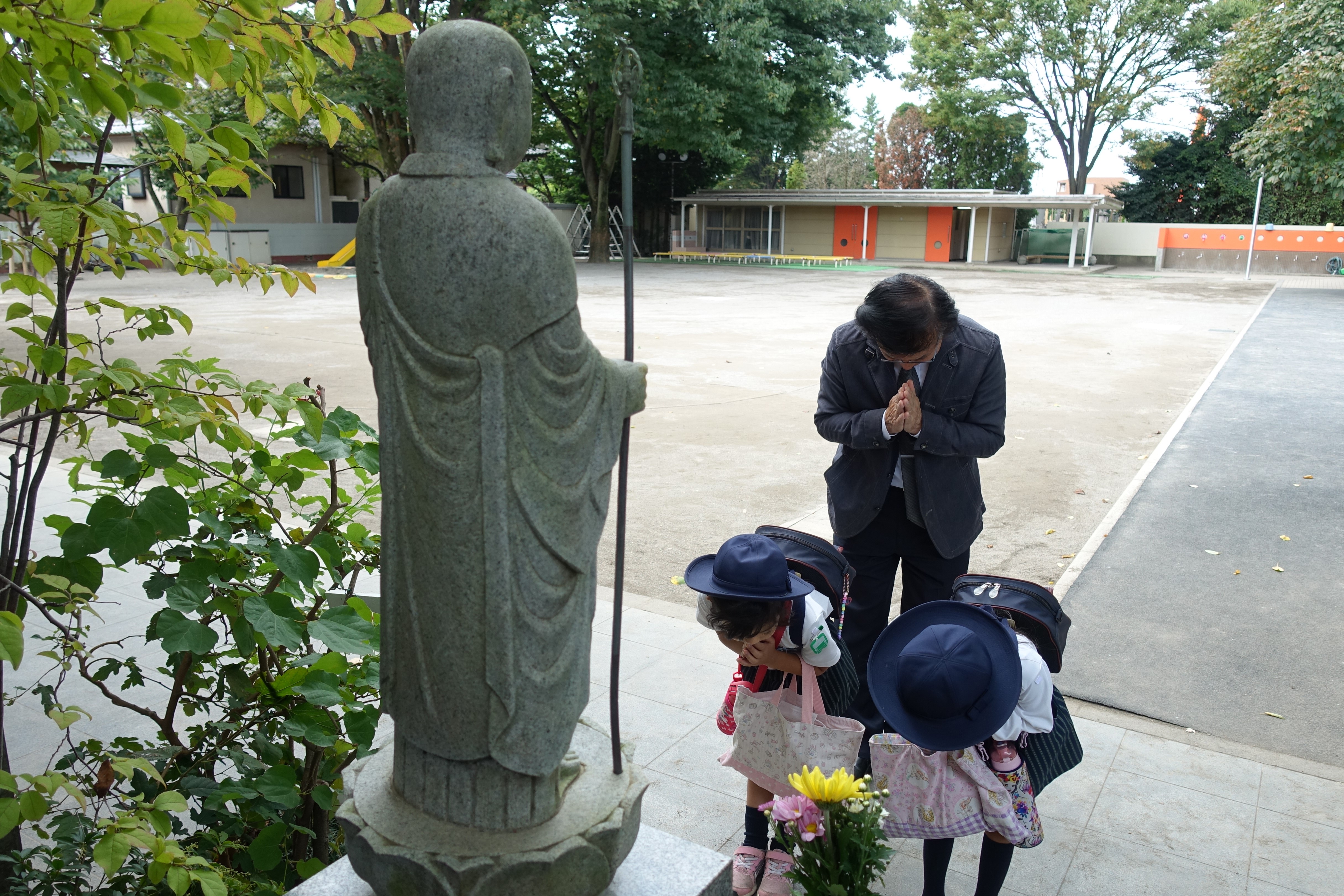 園のシンボル お地蔵様