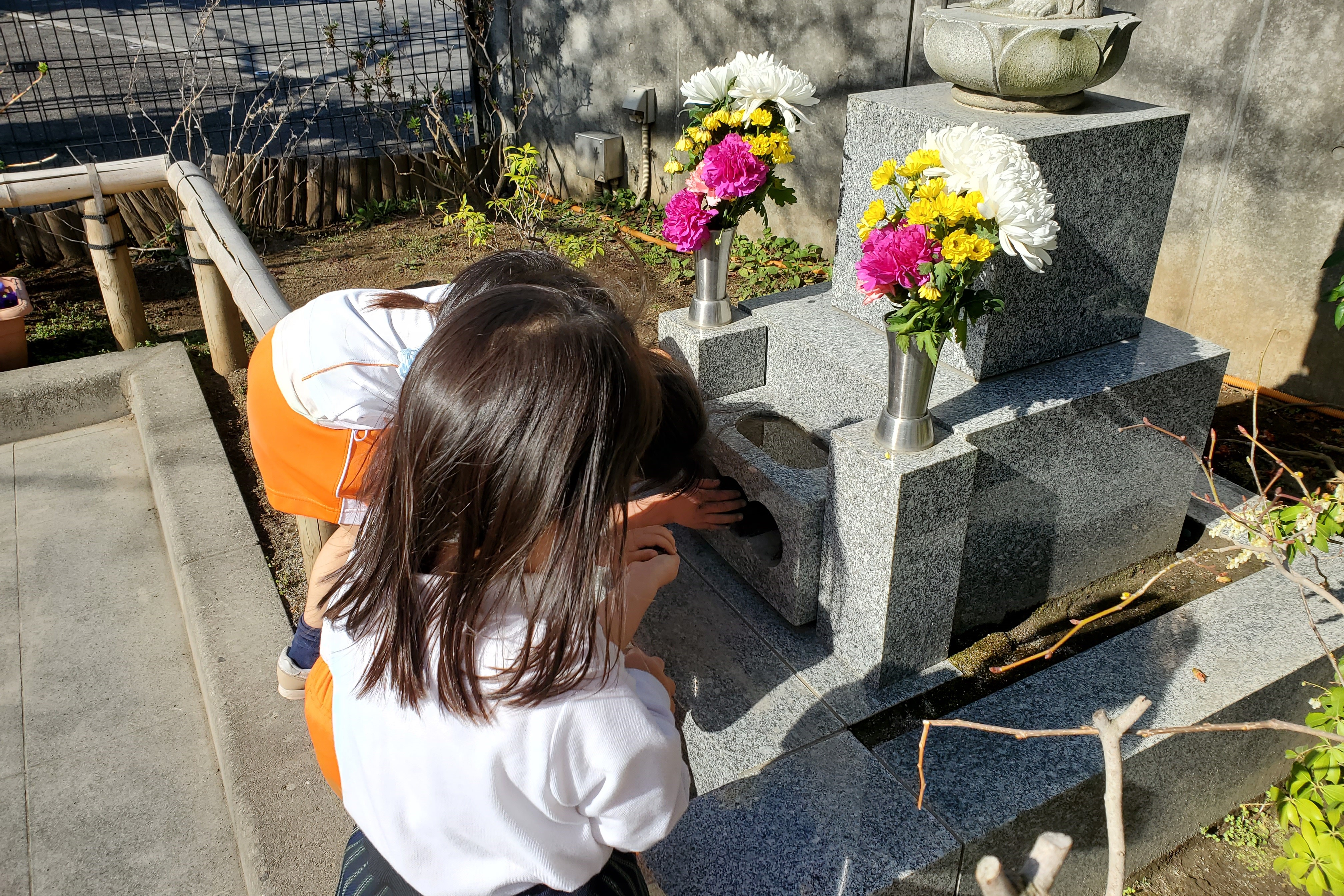 お地蔵様へのご挨拶